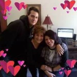 Meet your Posher, Leticia